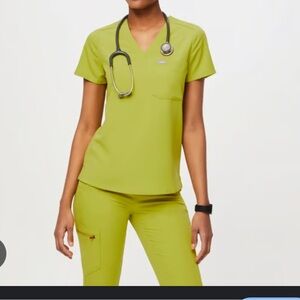 FIGS SCRUB set limeade Catarina Women's Green Scrub Top & Pants jogger Nurse
